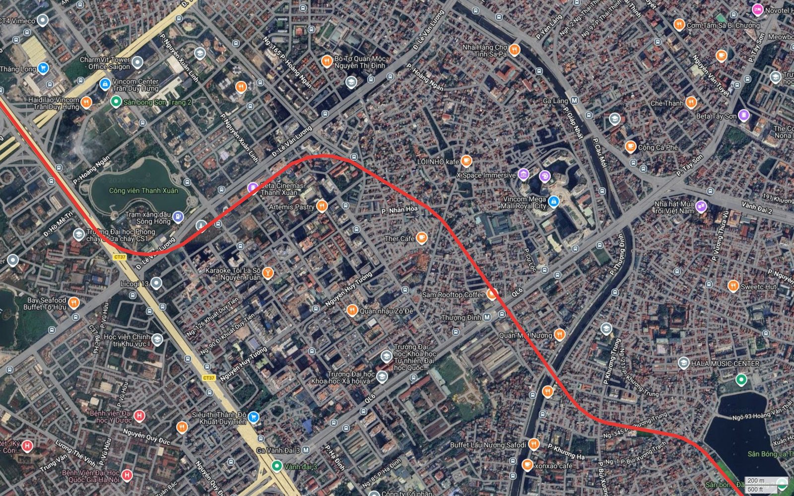 Tuyến metro số 10 Hà Nội cắt đường Nguyễn Trãi tại Thượng Đình, gần ga metro Thượng Đình của tuyến 2A Cát Linh – Hà Đông